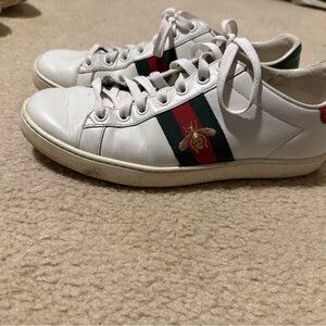 Gucci White Lace-Up Sneakers with Bee &  Red and Green Accents
